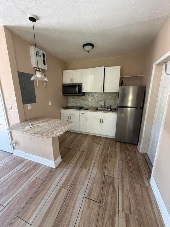 2-bedroom Property — 1117 3rd Avenue N #1