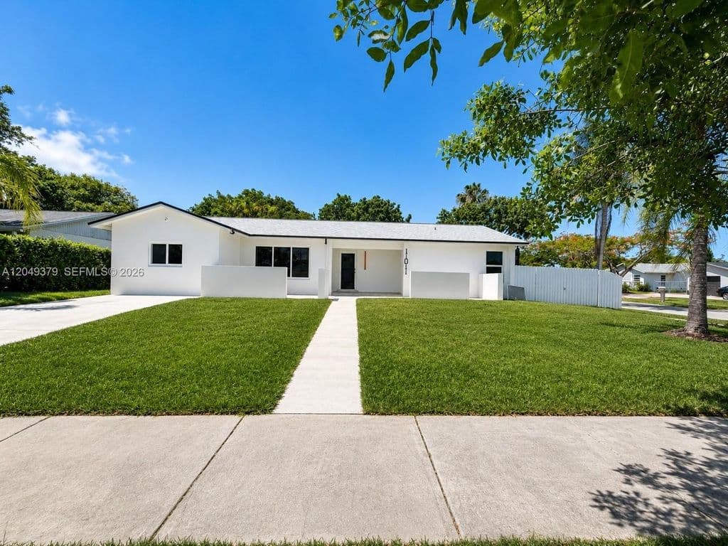 4-bedroom Single-Family Home — 11011 SW 162nd Ter