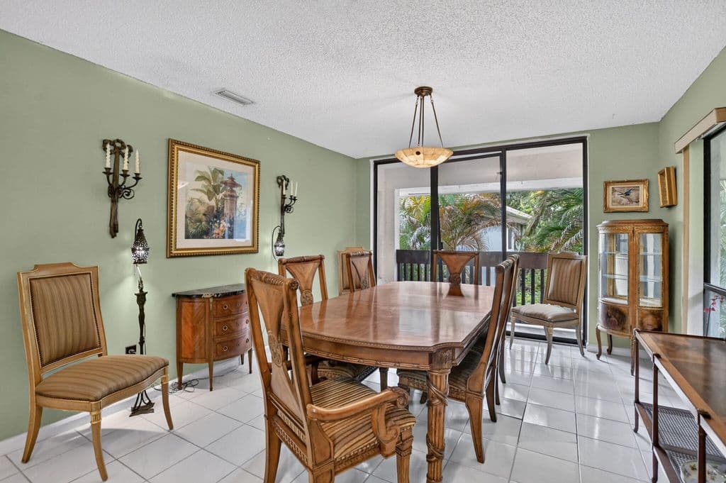 2-bedroom Condo — 9364 Sable Ridge Circle #D