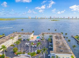 2-bedroom Condo — 101 Doolen Court #210, North Palm Beach, 33408
