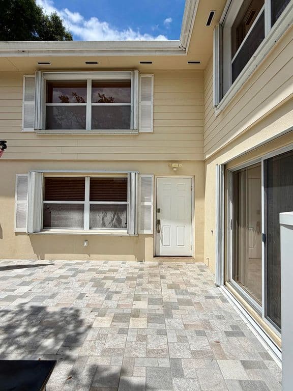 2-bedroom Property — 8161 Andover Court #61d
