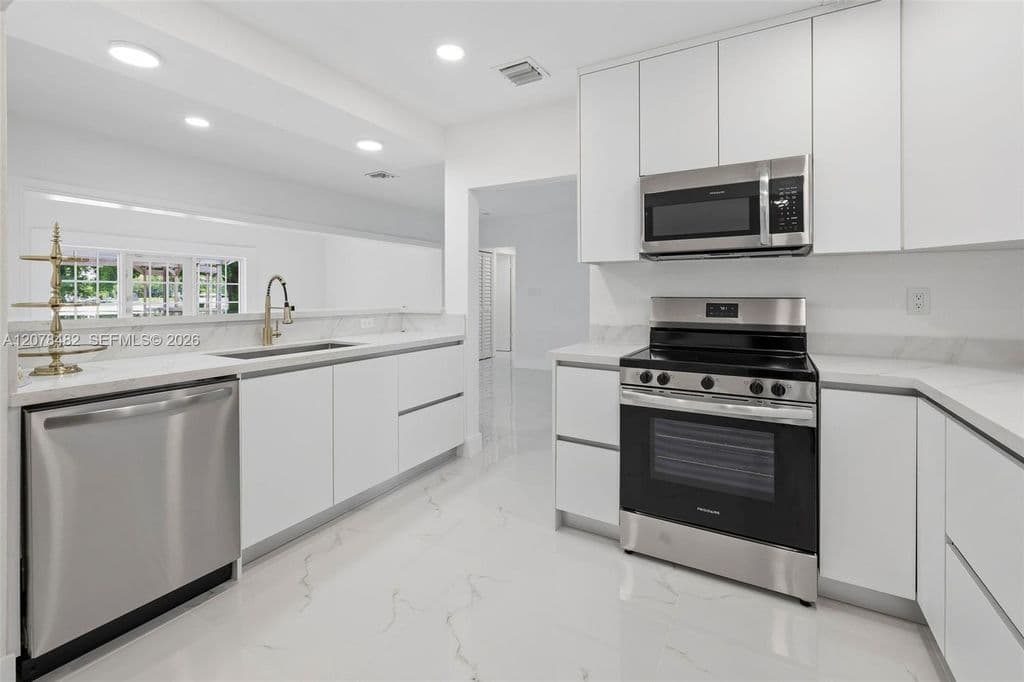 3+1 Müstakil ev — 10901 SW 47th Ter