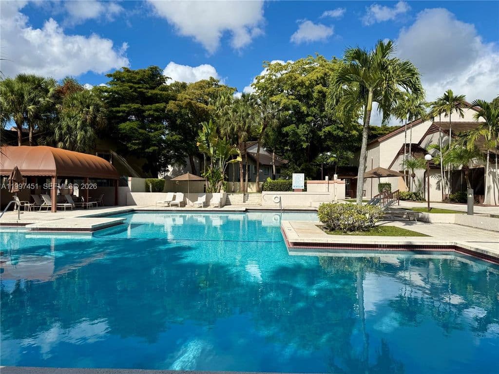 2-bedroom Condo — 9435 SW 140th Ct #9435