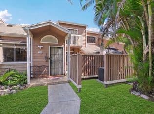 2+1 Townhouse — 7208 Sportsmans Drive, North Lauderdale, 33068