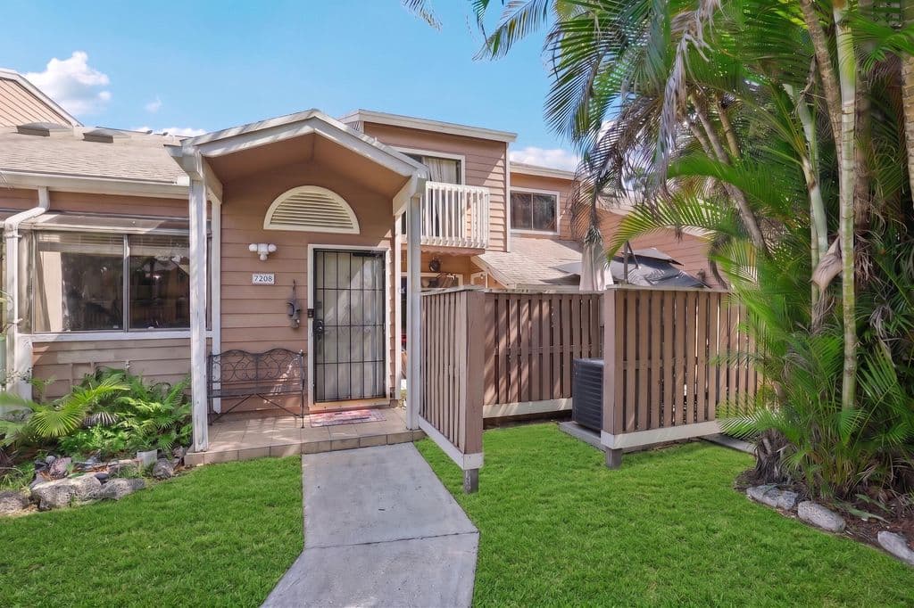 2+1 Mülk — 7208 Sportsmans Drive
