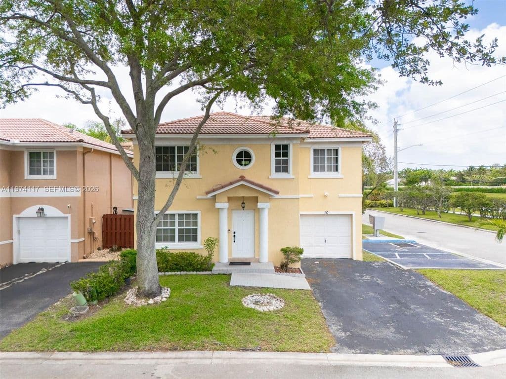 3-bedroom Single-Family Home — 10 NW 110th Ave