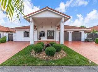 4+1 Müstakil ev — 3160 SW 142nd Ave, Miami, 33175