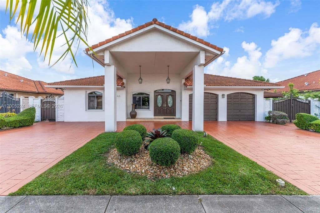 4+1 Müstakil ev — 3160 SW 142nd Ave