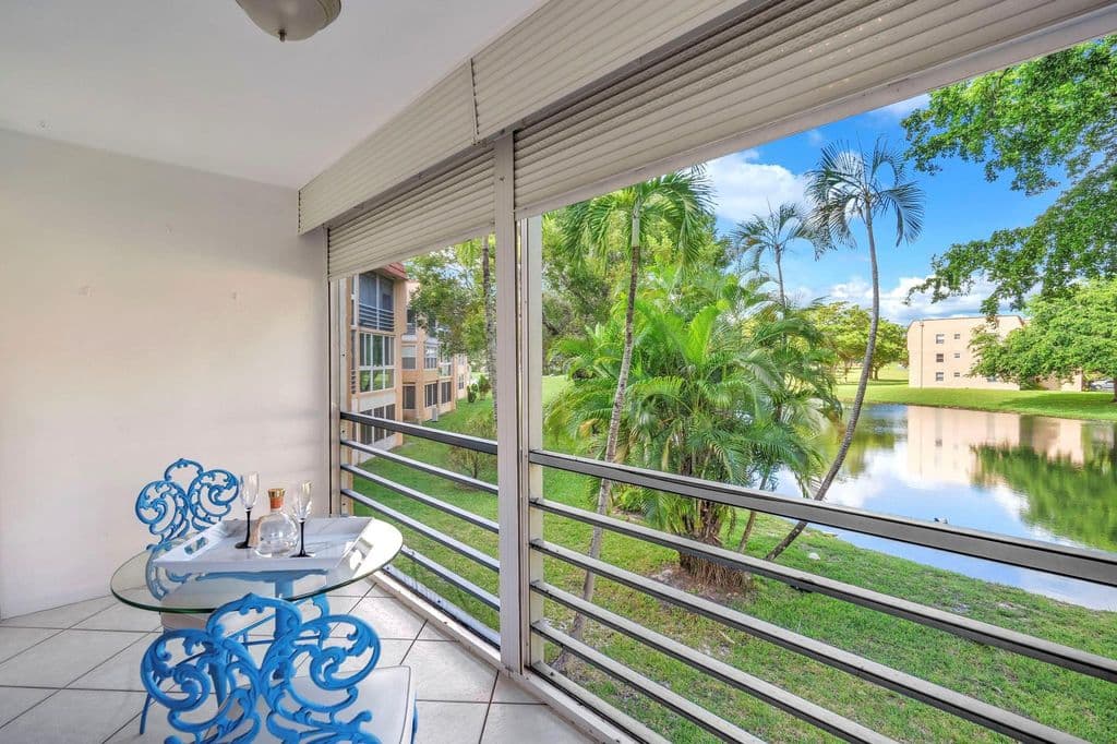 2-bedroom Condo — 9301 Sunrise Lakes Boulevard #207