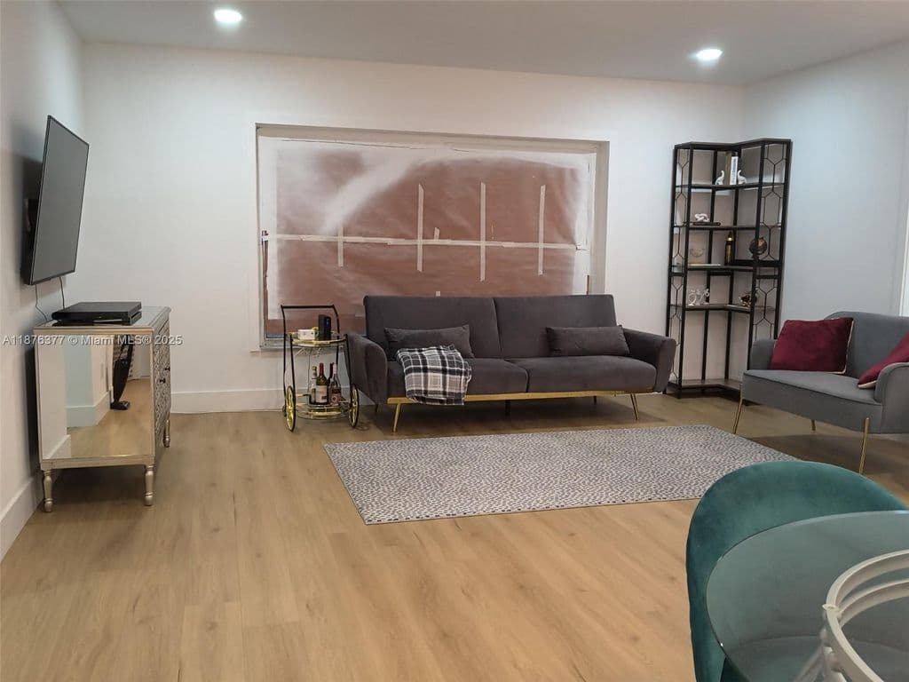 3-bedroom Single-Family Home — 839 NW 13th Ave