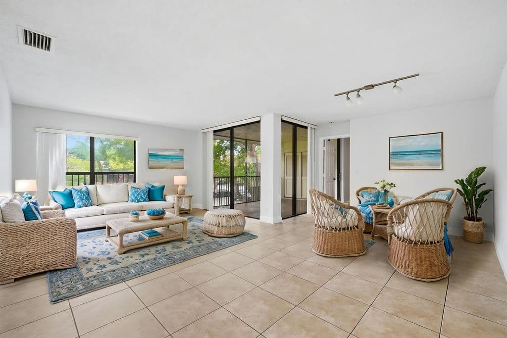 3-bedroom Condo — 2486 NW 49th Terrace #762