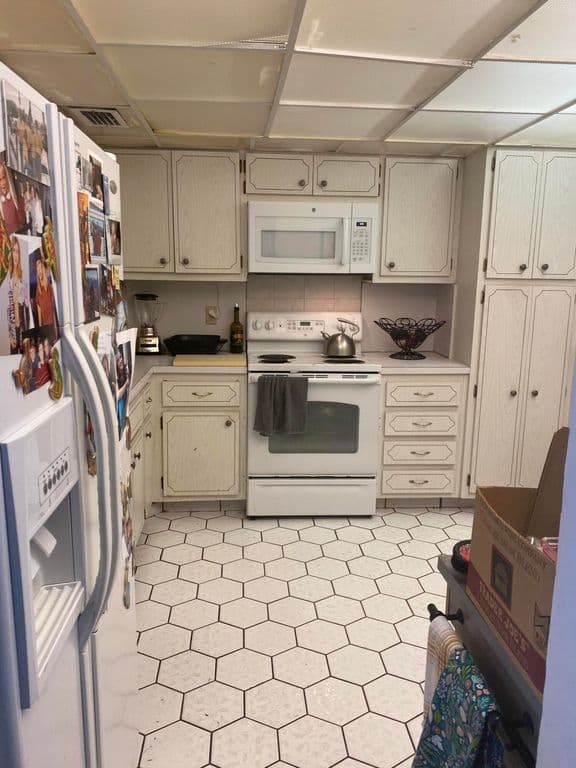 2-bedroom Condo — 1965 S OCEAN Drive #MS