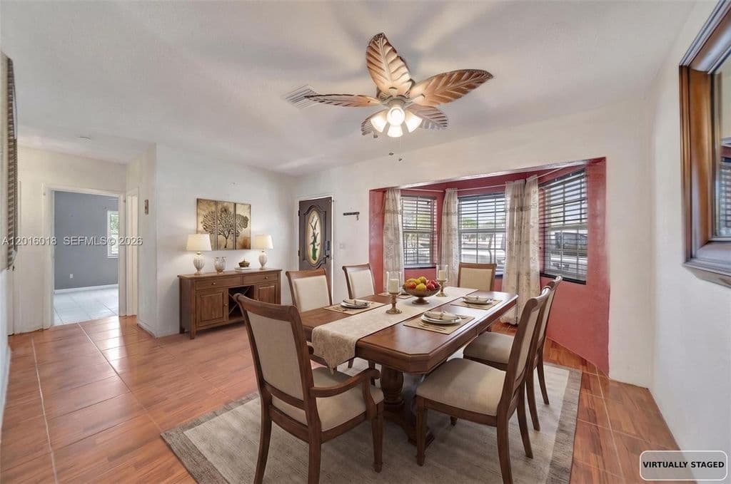 6+1 Müstakil ev — 2890 NW 160th St