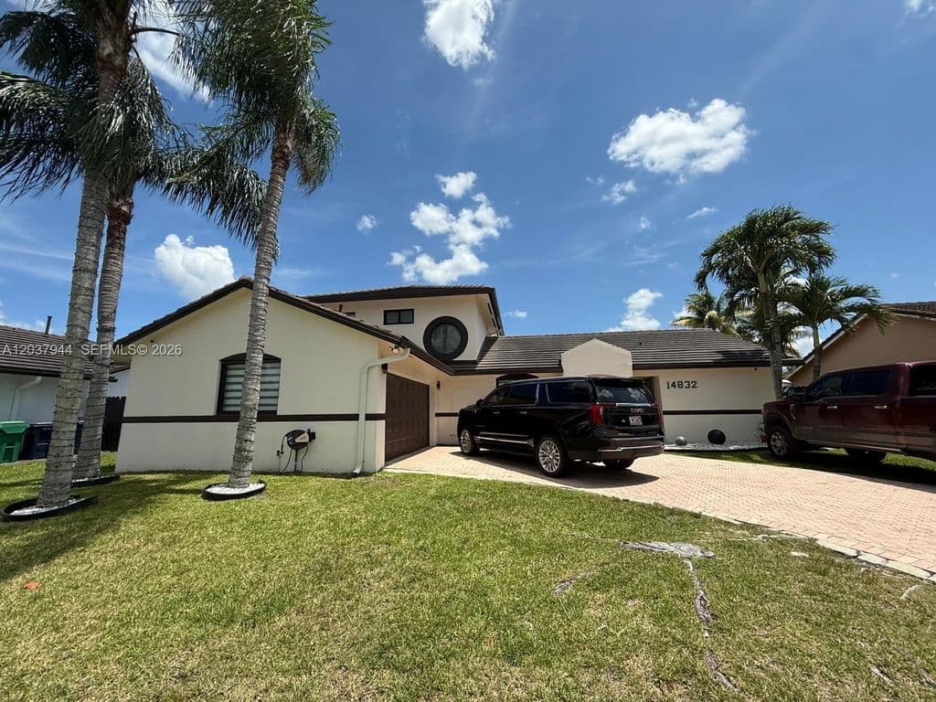 5+1 Müstakil ev — 14832 SW 169th Ln
