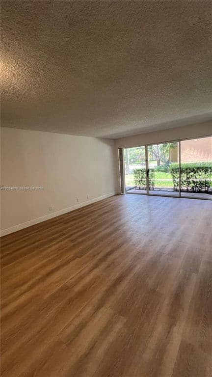 2+1 Condo — 8851 Wiles Rd APT 108