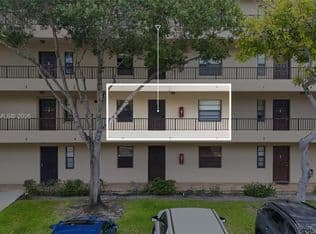 2-bedroom Condo — 10451 W Broward Blvd APT 209, Plantation, 33324