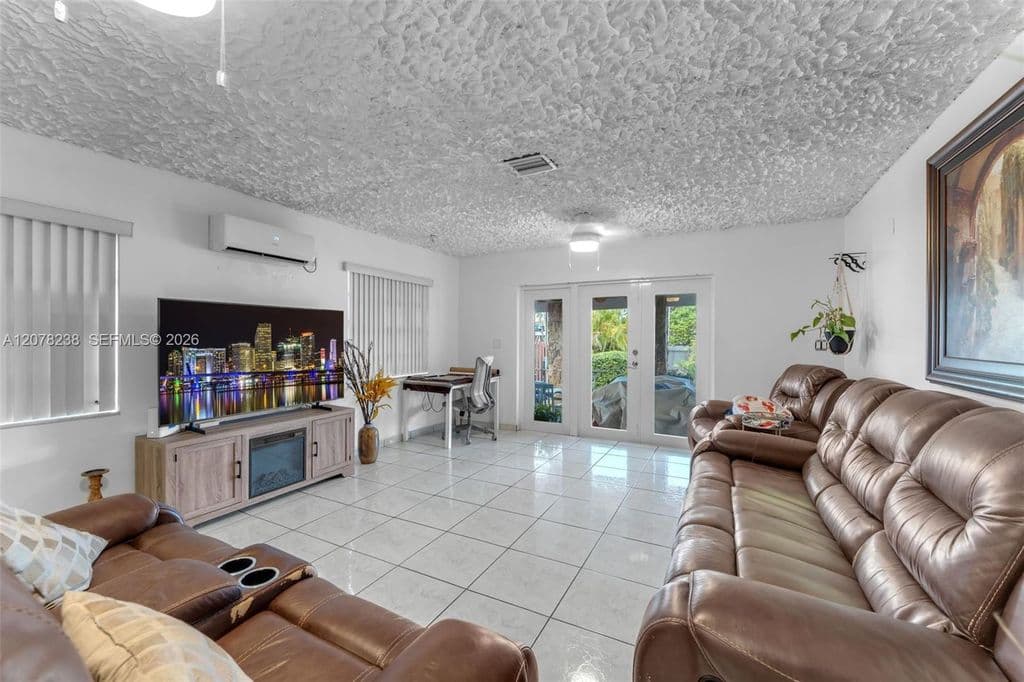 4-bedroom Single-Family Home — 325 SW 122nd Ave
