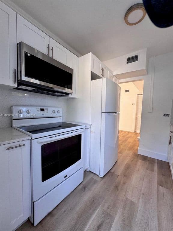 3+1 Müstakil ev — 2381 NW 153rd St