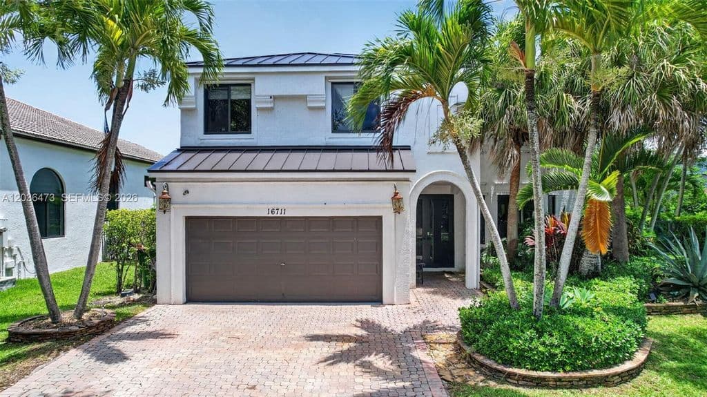 5-bedroom Single-Family Home — 16711 SW 14th St