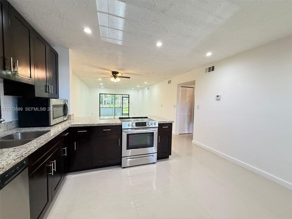 2+1 Condo — 6095 N Sabal Palm Blvd APT 103