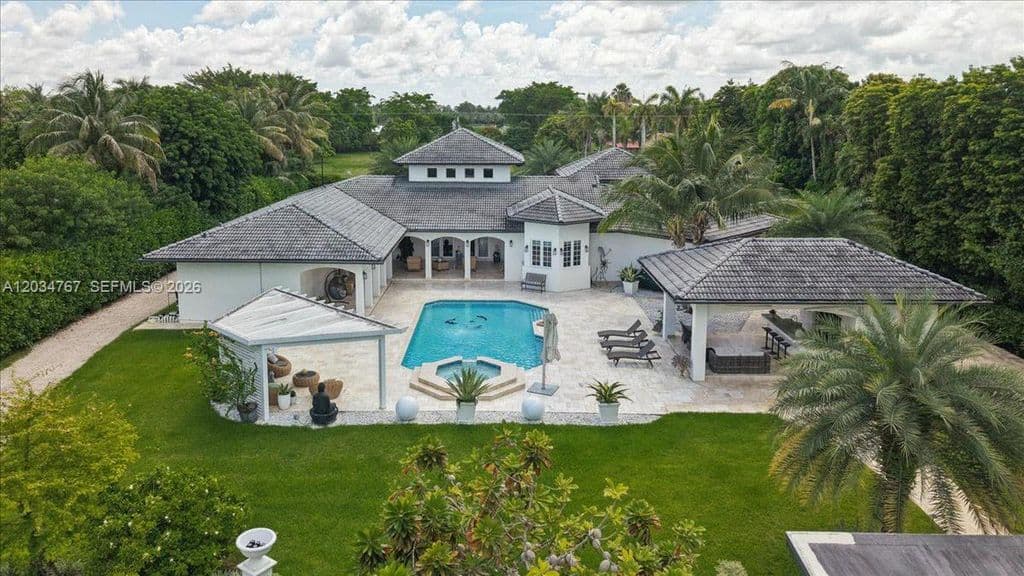 5+1 Müstakil ev — 16580 SW 173rd Ave