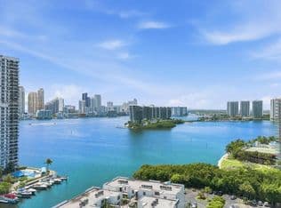 2+1 Condo — 3400 NE 192nd St APT 2001, Aventura, 33180