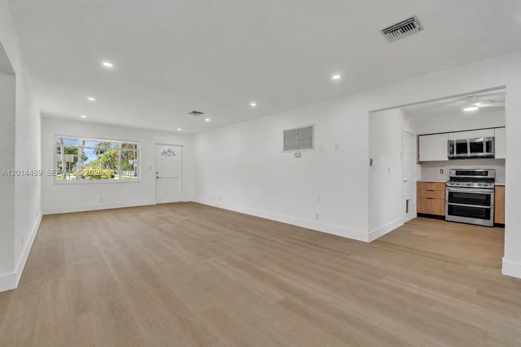 2+1 Müstakil ev — 1419 Harding St