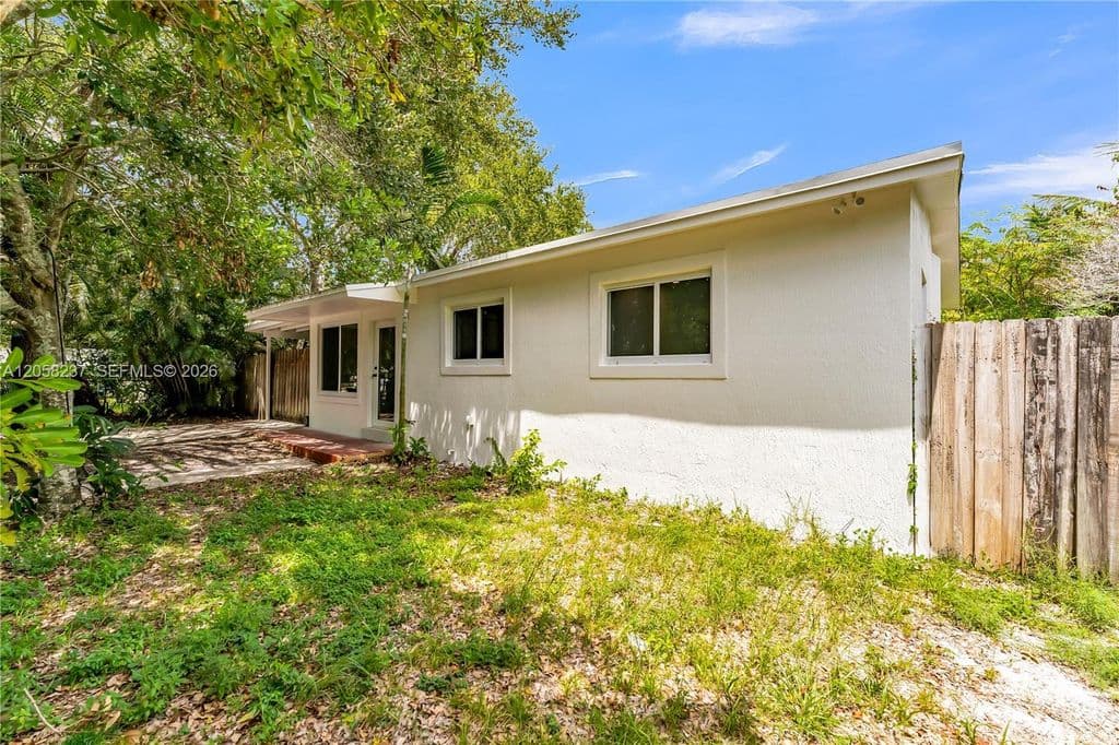 2+1 Müstakil ev — 3611 SW 36th St