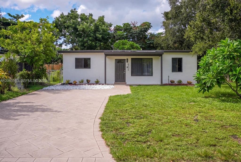 3+1 Müstakil ev — 6336 Garfield St