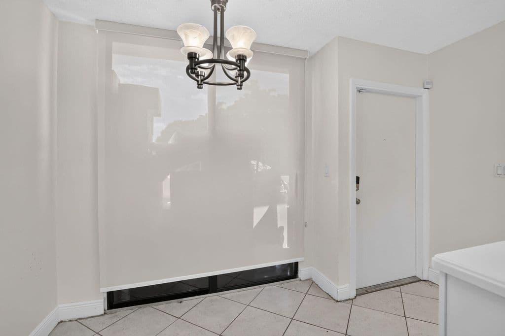 2-bedroom Condo — 2931 SW 87th Terrace #1922