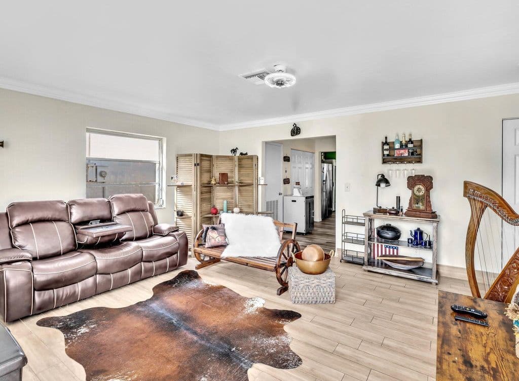 2-bedroom Single-Family Home — 1907 SW 22ND Avenue