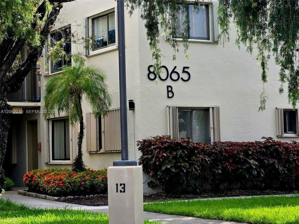 2+1 Condo — 8065 SW 107th Ave APT 301