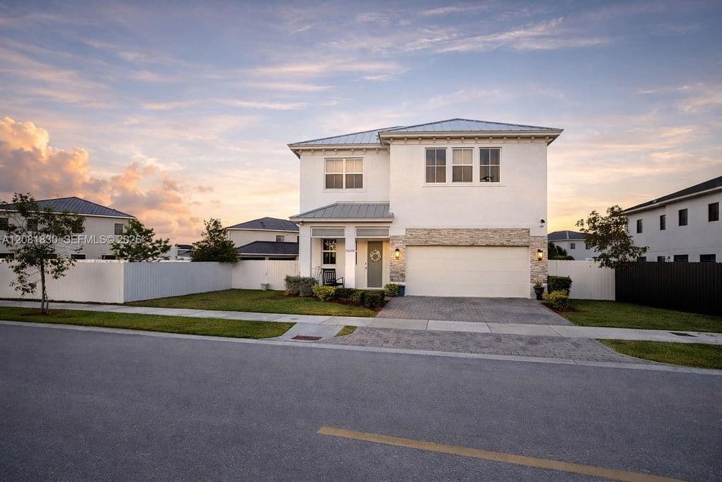 5+1 Müstakil ev — 22255 SW 132nd Ave #132