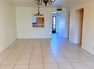 2-bedroom Condo — 9300 SW 8th Street #107, Boca Raton, 33428