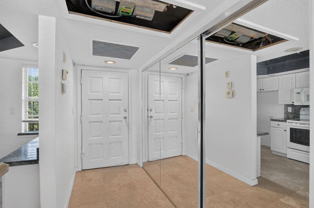 2+1 Condo — 2871 N OCEAN Boulevard #C309