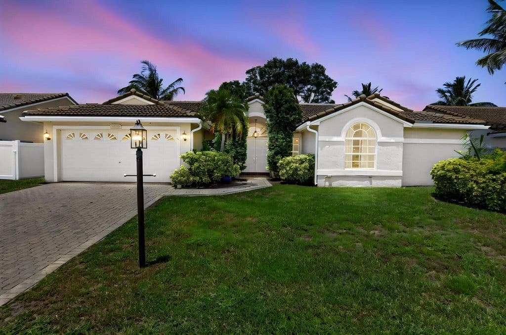 4+1 Müstakil ev — 9415 Lake Serena Drive