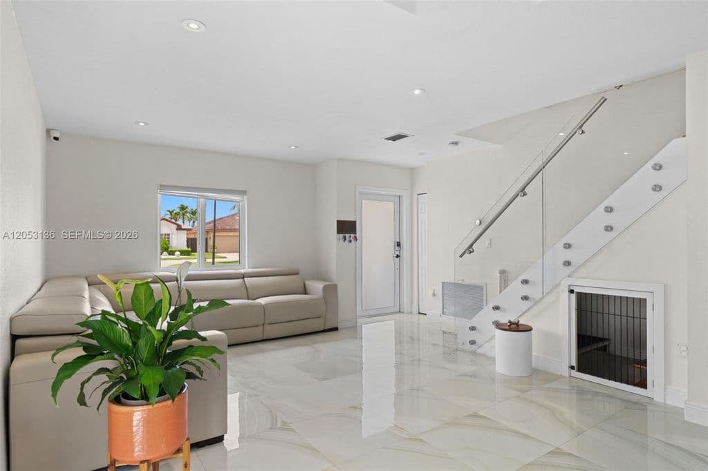 4+1 Müstakil ev — 12050 SW 135th Ter