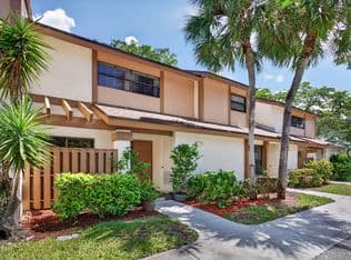 3-bedroom Townhouse — 4705 NW 30TH Street, Coconut Creek, 33063