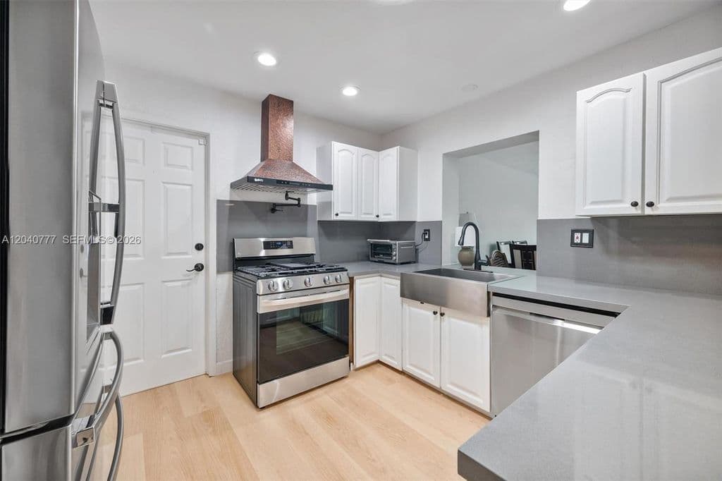 4+1 Müstakil ev — 9241 SW 183rd Ter