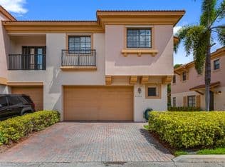 3+1 Townhouse — 4783 PRESERVE Street, Coconut Creek, 33073