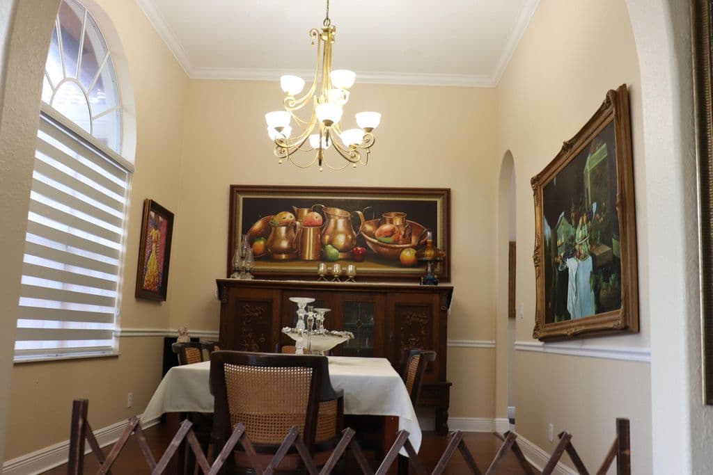 4+1 Müstakil ev — 12517 Temple Blvd Boulevard