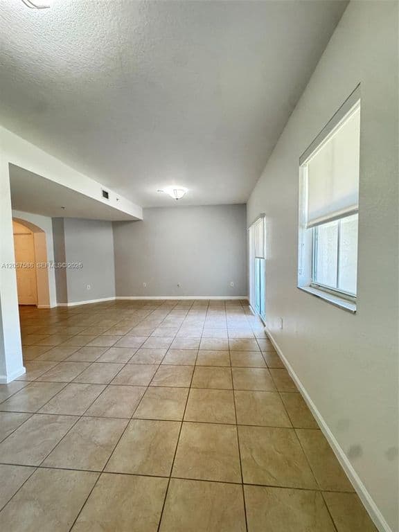 3-bedroom Condo — 11601 NW 89th St APT 106