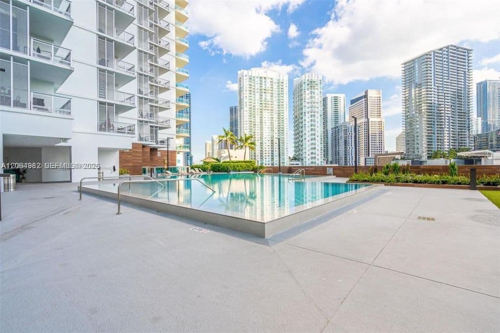 2-bedroom Condo — 350 S Miami Ave APT 2714