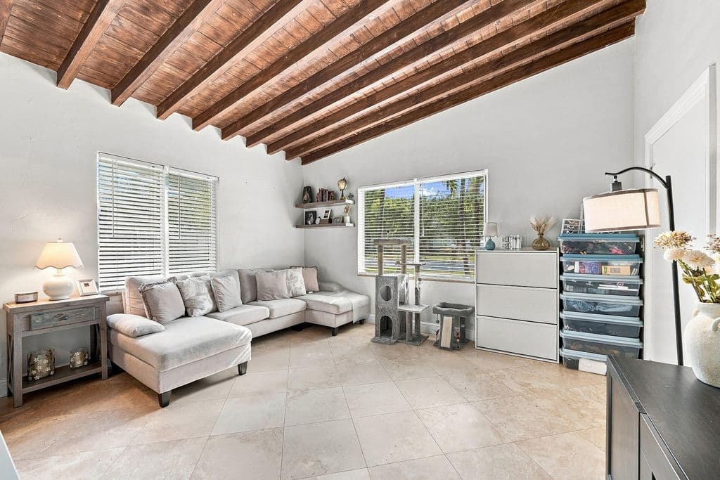 3-bedroom Single-Family Home — 1839 SW 4th Avenue