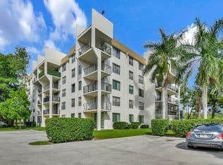 2+1 Condo — 6190 Woodlands Boulevard #312, Fort Lauderdale, 33319