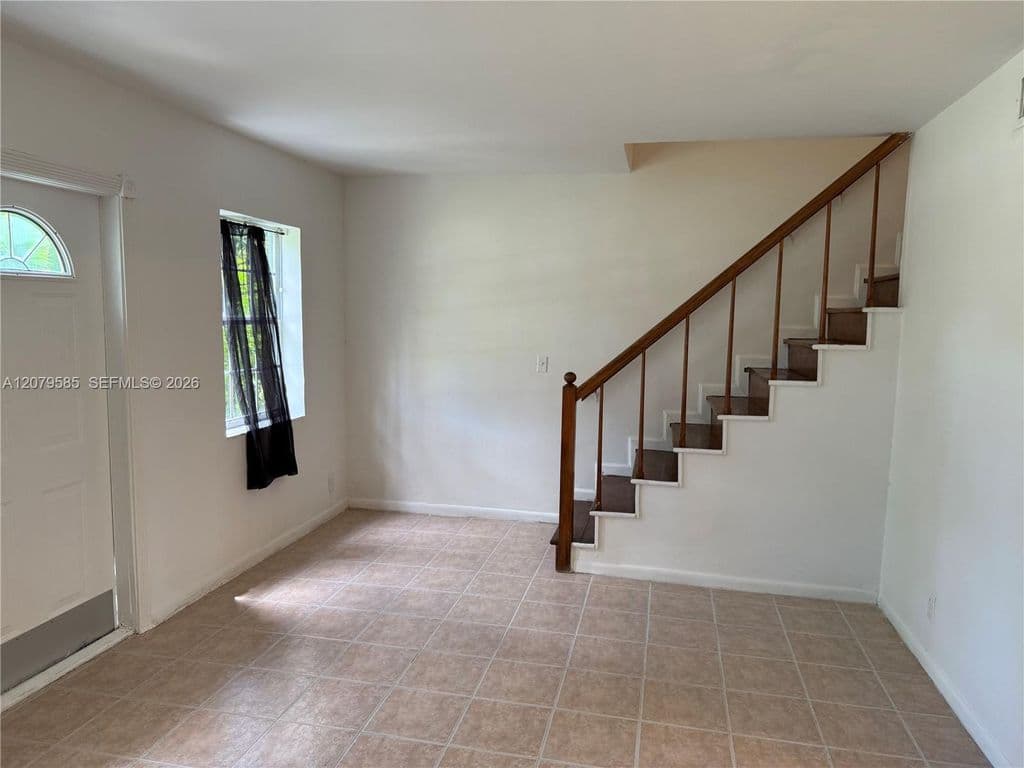 2+1 Mülk — 1367 NW 66th Ave #1367