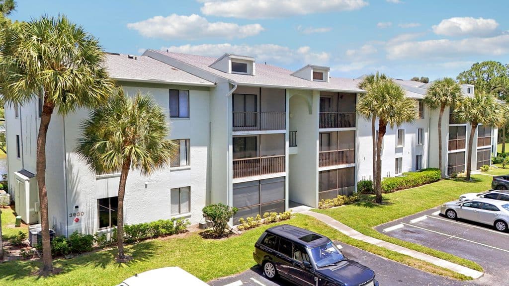 2-bedroom Condo — 3630 Alder Drive #E2