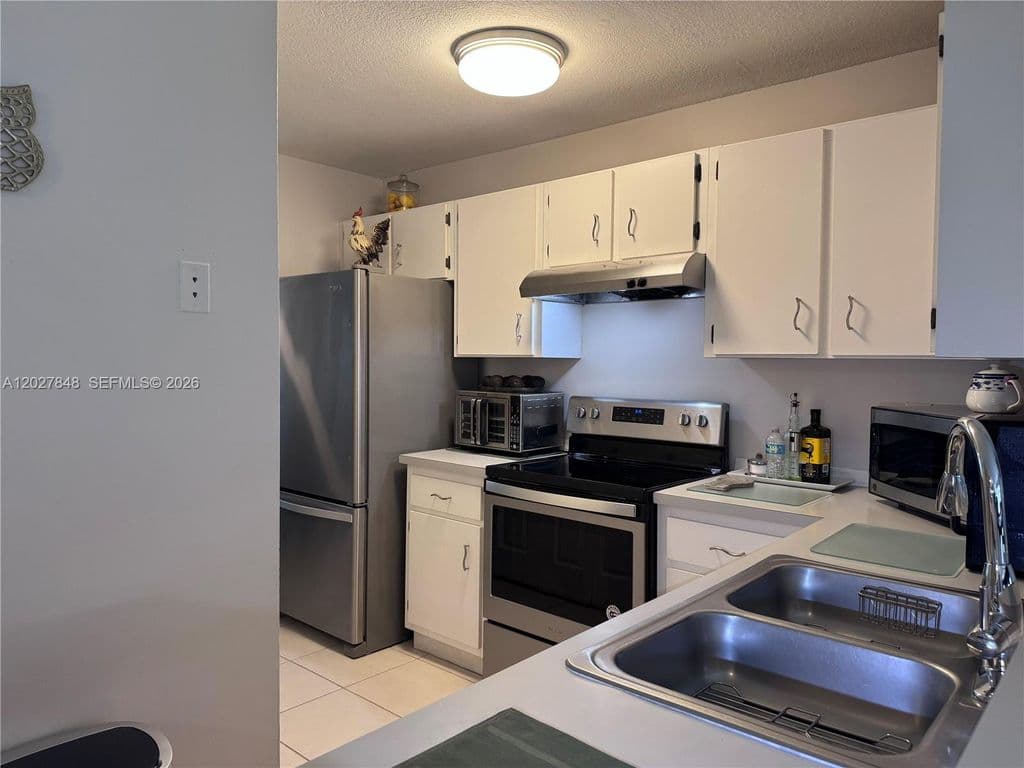 3-bedroom Property — 12204 NW 36th Pl
