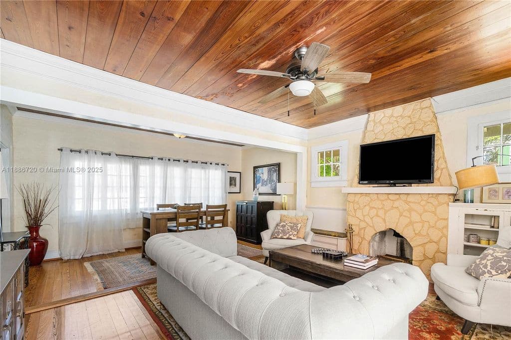 2+1 Müstakil ev — 728 Newark St