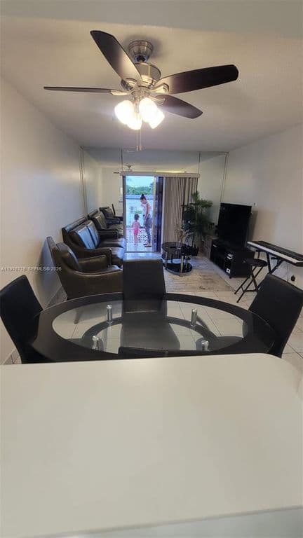 2+1 Condo — 6820 W Flagler St APT 207